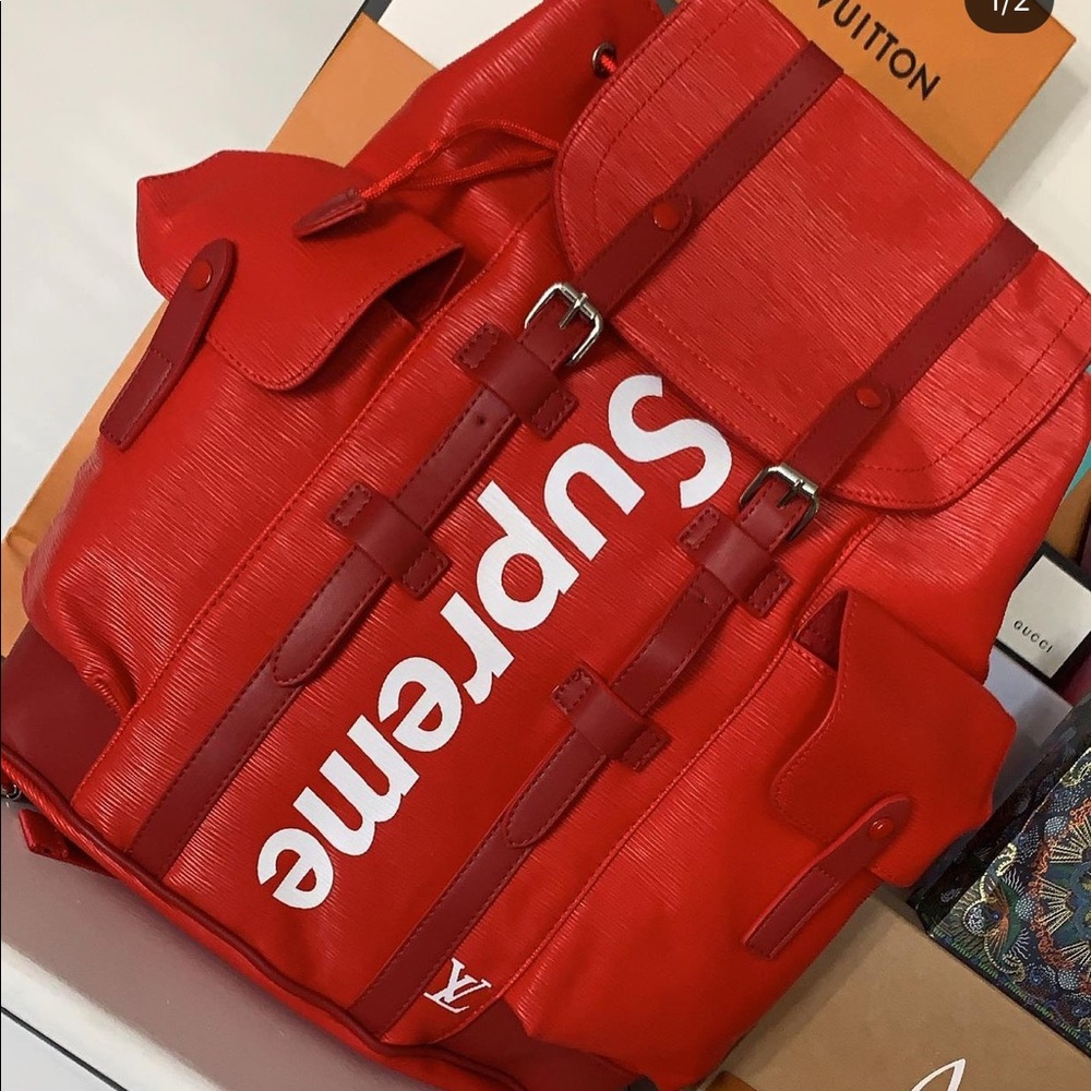 Red large backpack suprm insp.